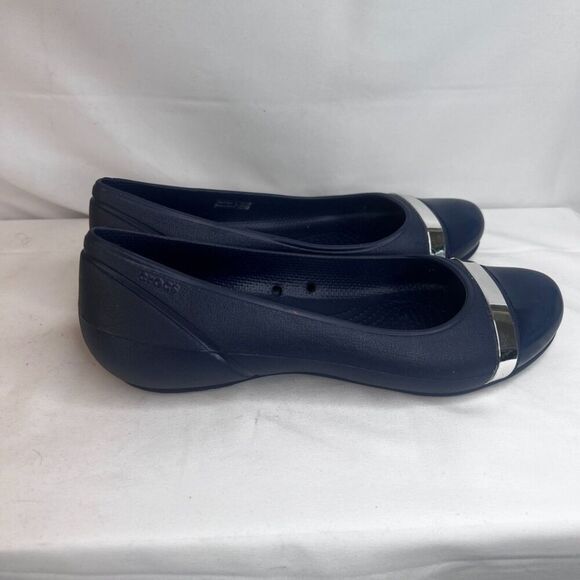 CROCS Navy Blue Silver Mirror Cap Toe Slip On Ballet Flat Size W8 - Picture 3 of 11